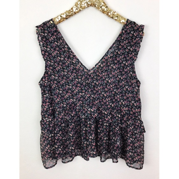 American Eagle Outfitters Tops - NWT American Eagle Floral V Neck Tank Top